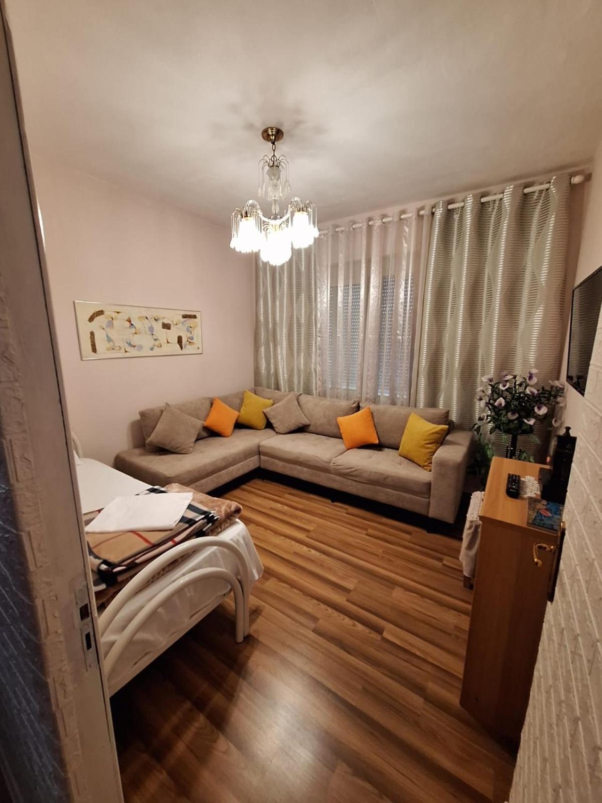 Апартаменты Cozyflat In The Middle Of Тирана Экстерьер фото